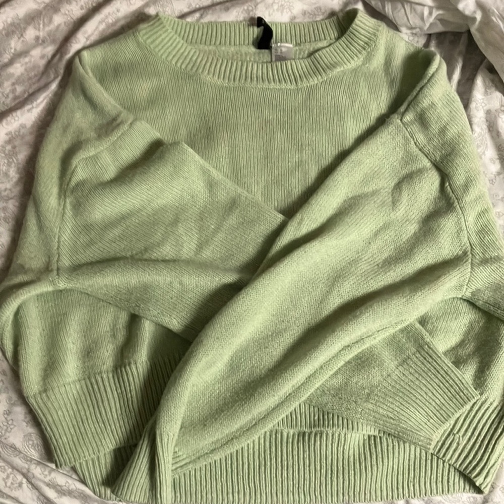 CUTE LIME GREEN SWEATER